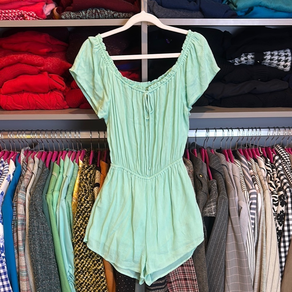 O’Neill mint short sleeve off the shoulder lined gauzy romper size XS